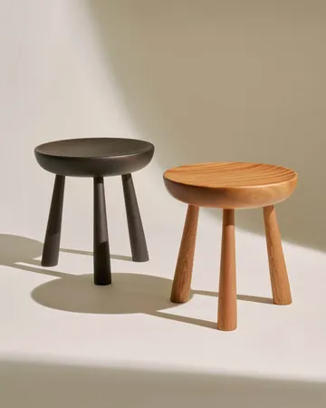 Totto round stool - Dark-stained lacquered sapele, Ø31x32.6 cm - GUBI