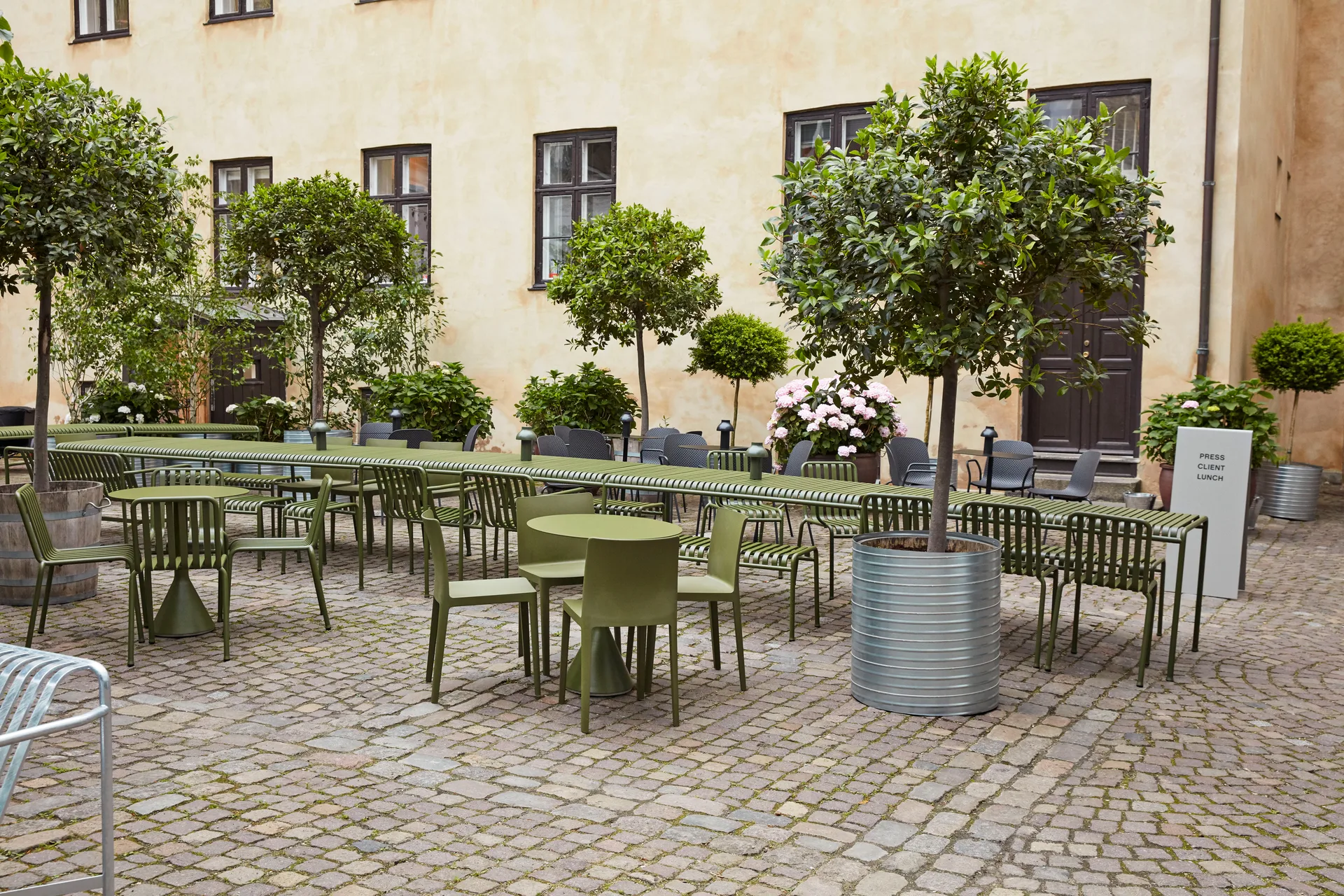 Palissade dining set 4 chairs 170x90 cm - Olive HAY