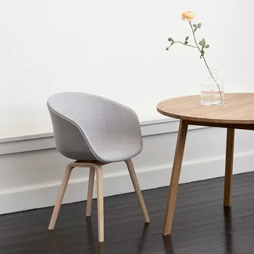 Triangle Leg dining table - Lacquered oak, 250x85 cm - HAY