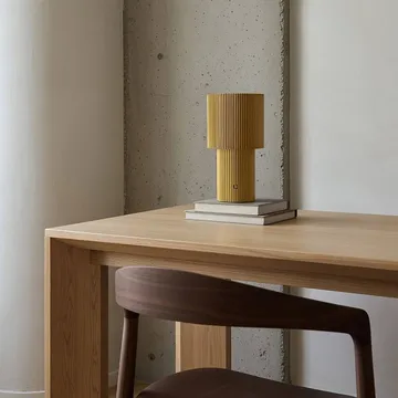 Iluma portable table lamp - Gold - Herstal