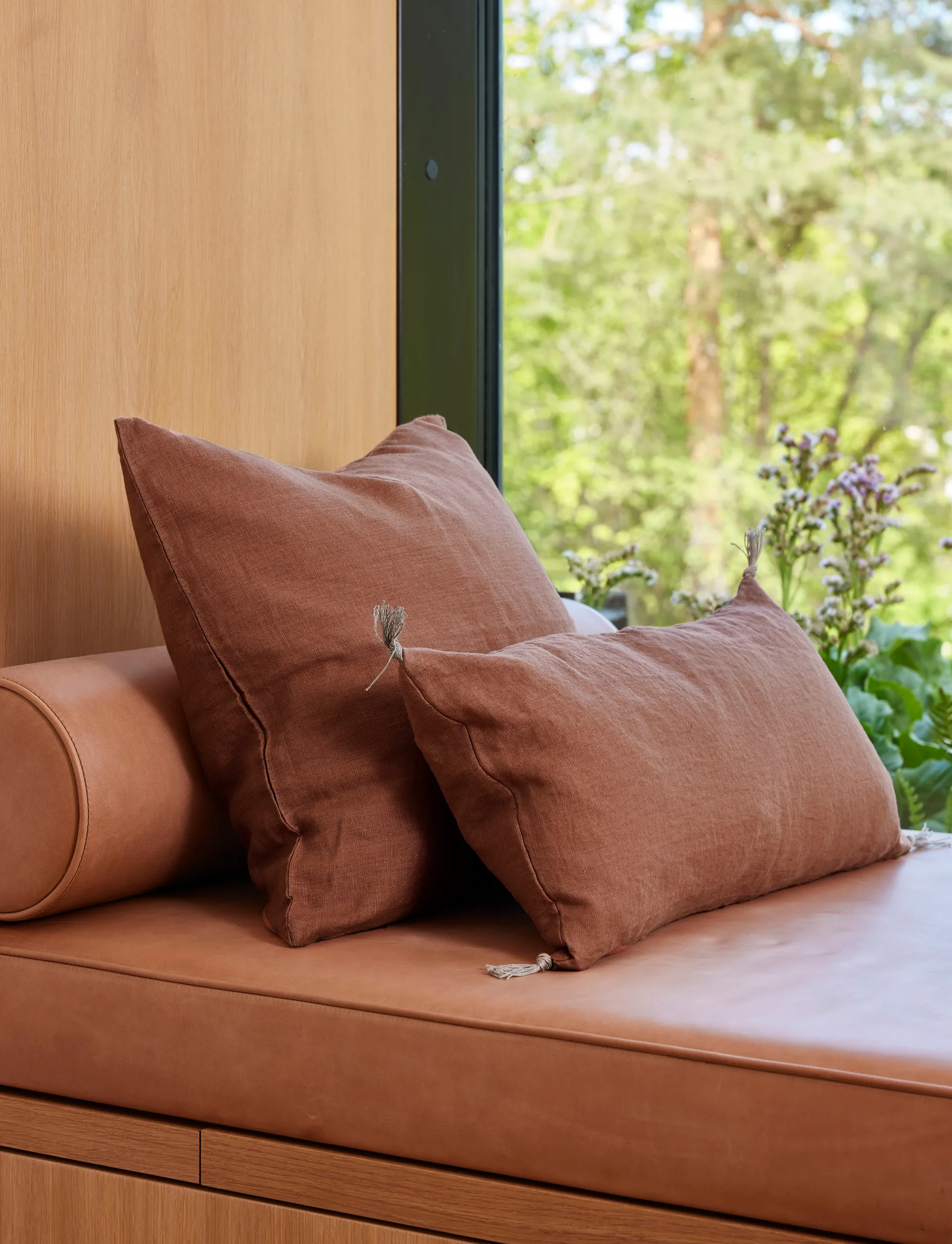 Sunshine cushion cover tassel 30x60 cm, Grounded Himla