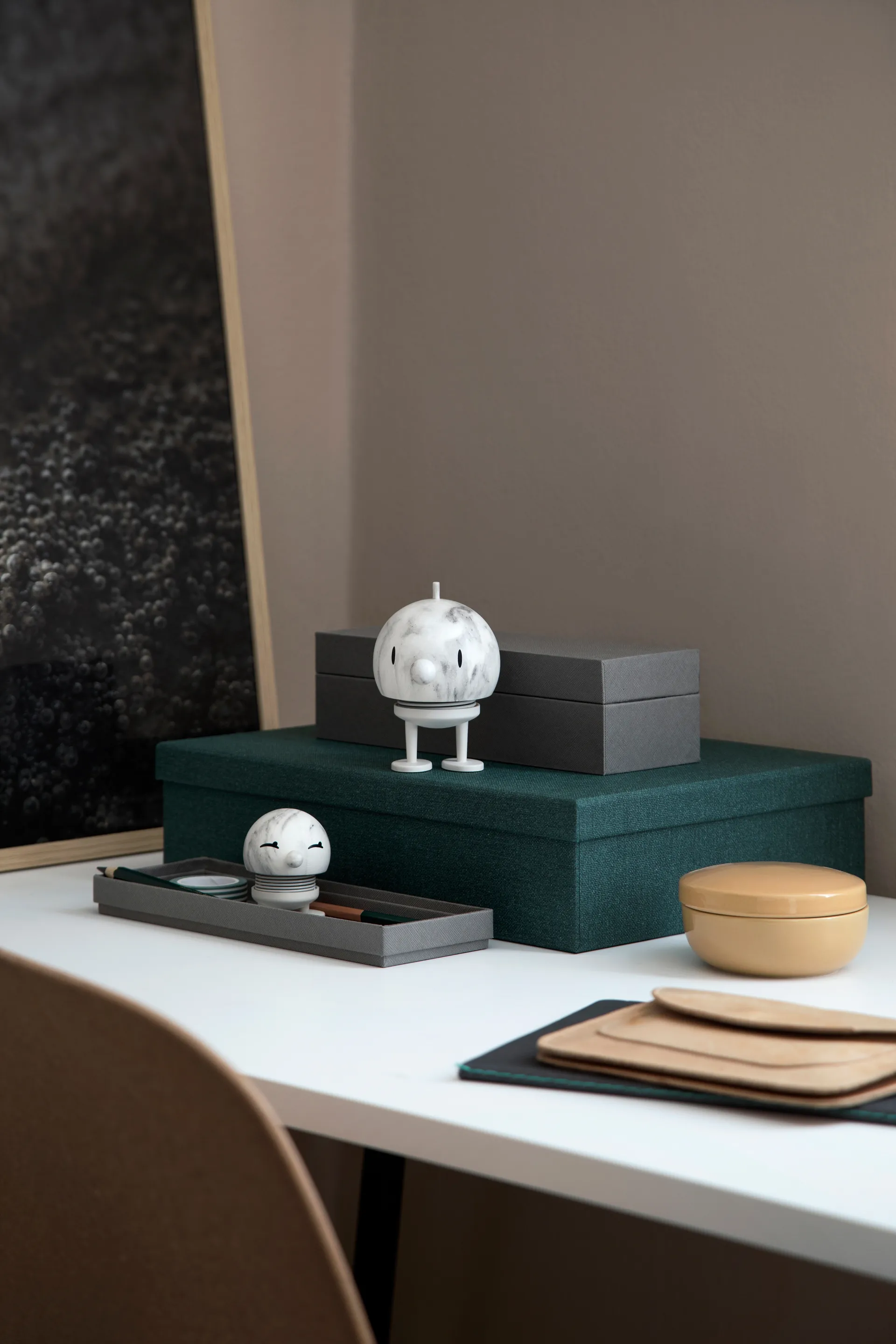 Hoptimist Soft Bumble M figure, Marble Hoptimist