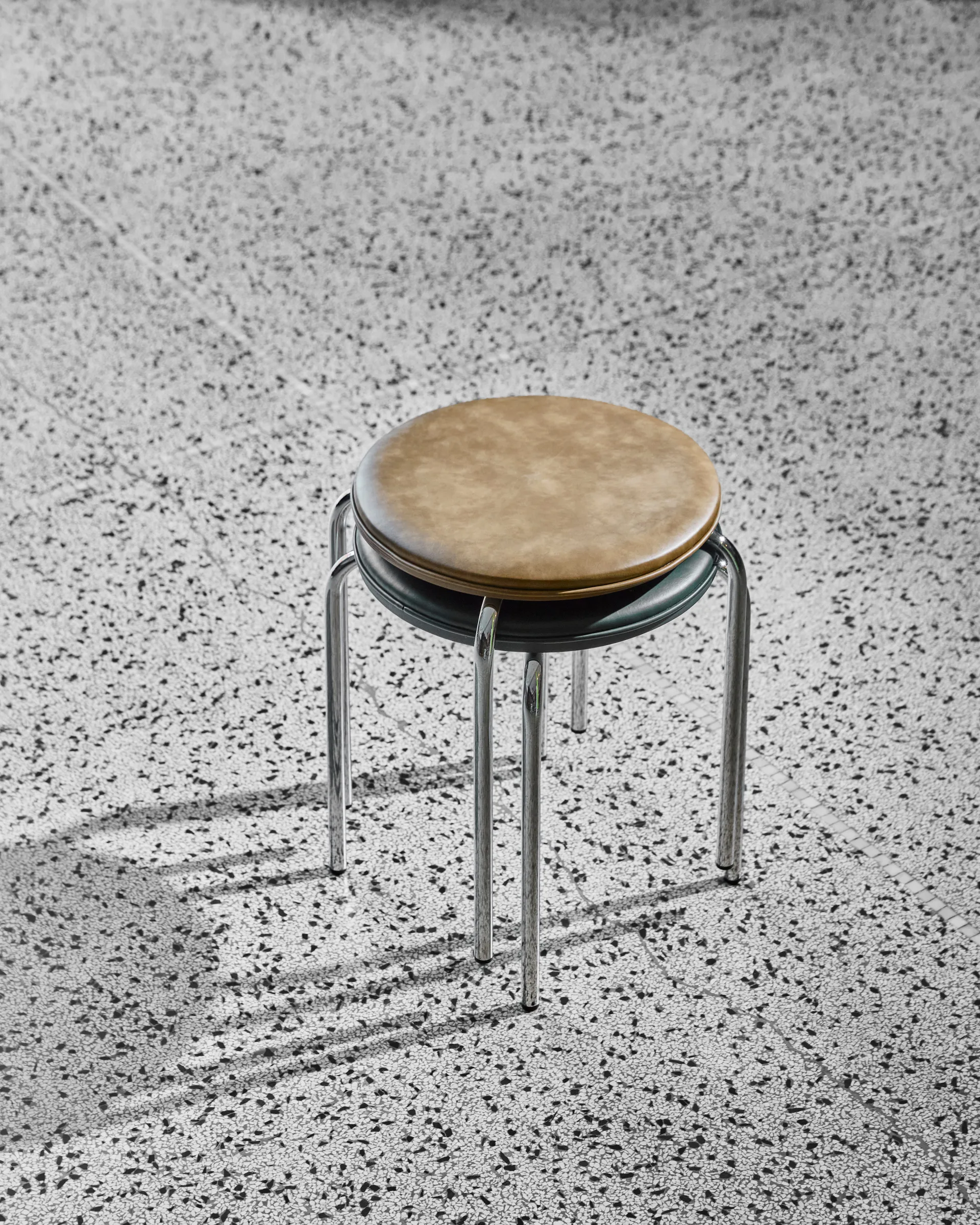 Comma round stool, Khaki, Ø37x45 cm House Doctor
