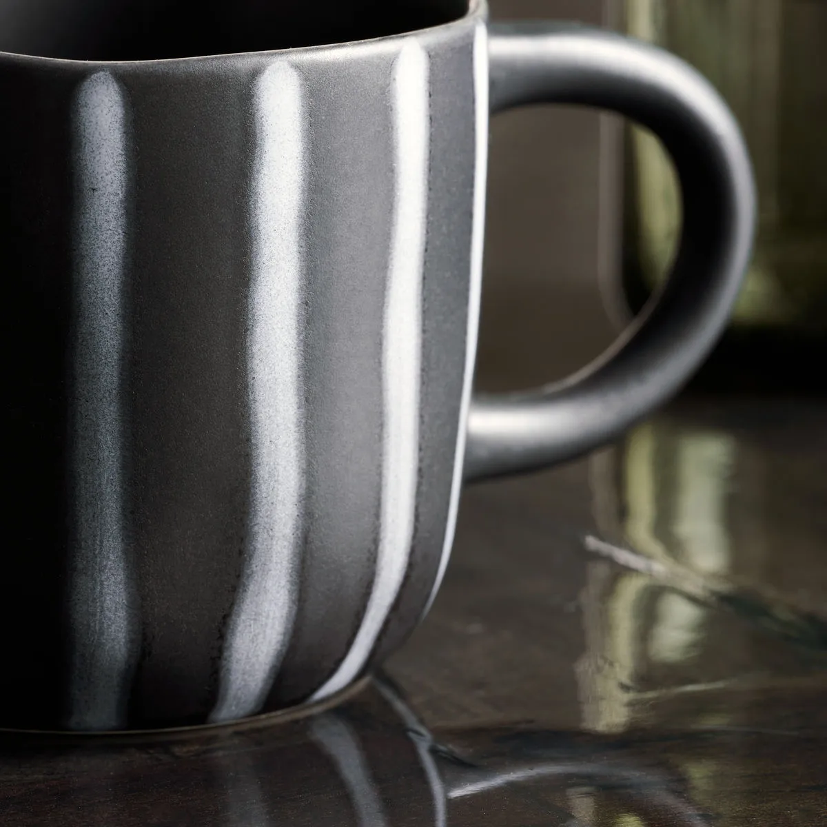 Line cup 30 cl, Black-brown House Doctor