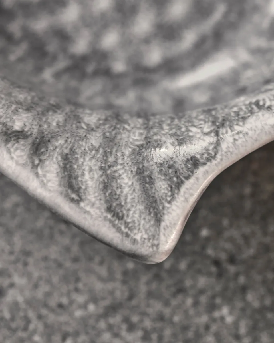 Maki serving platter, Grey House Doctor