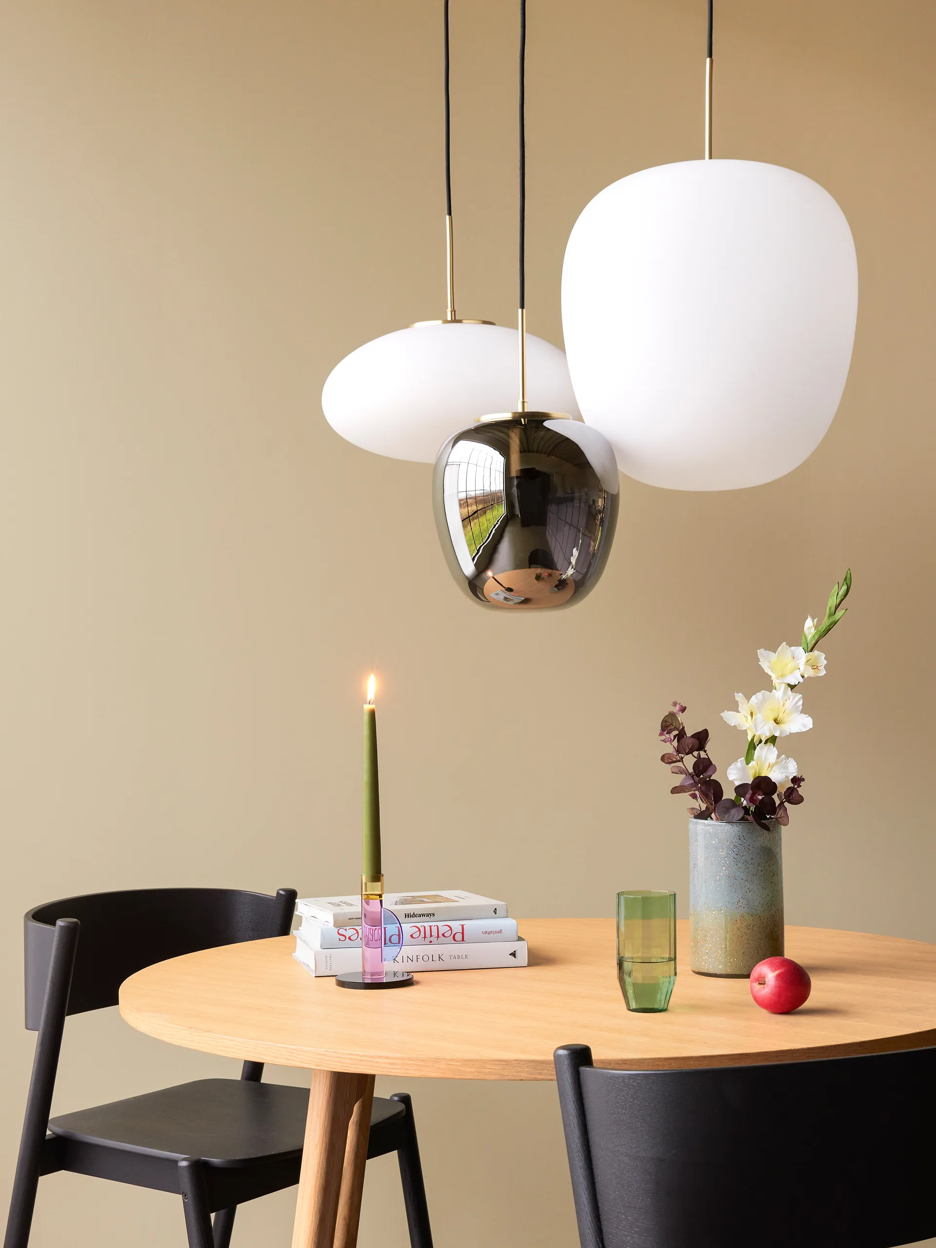 Muse Ellipse pendant, White Hübsch