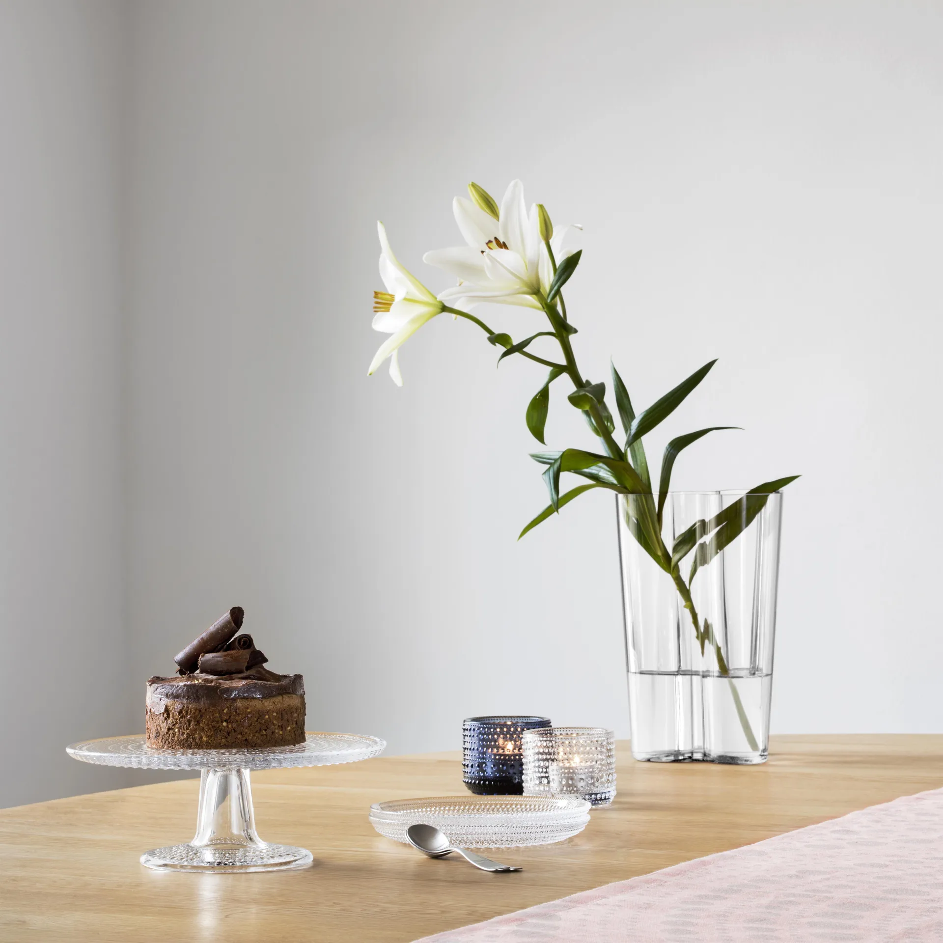 Kastehelm cake stand small, clear Iittala