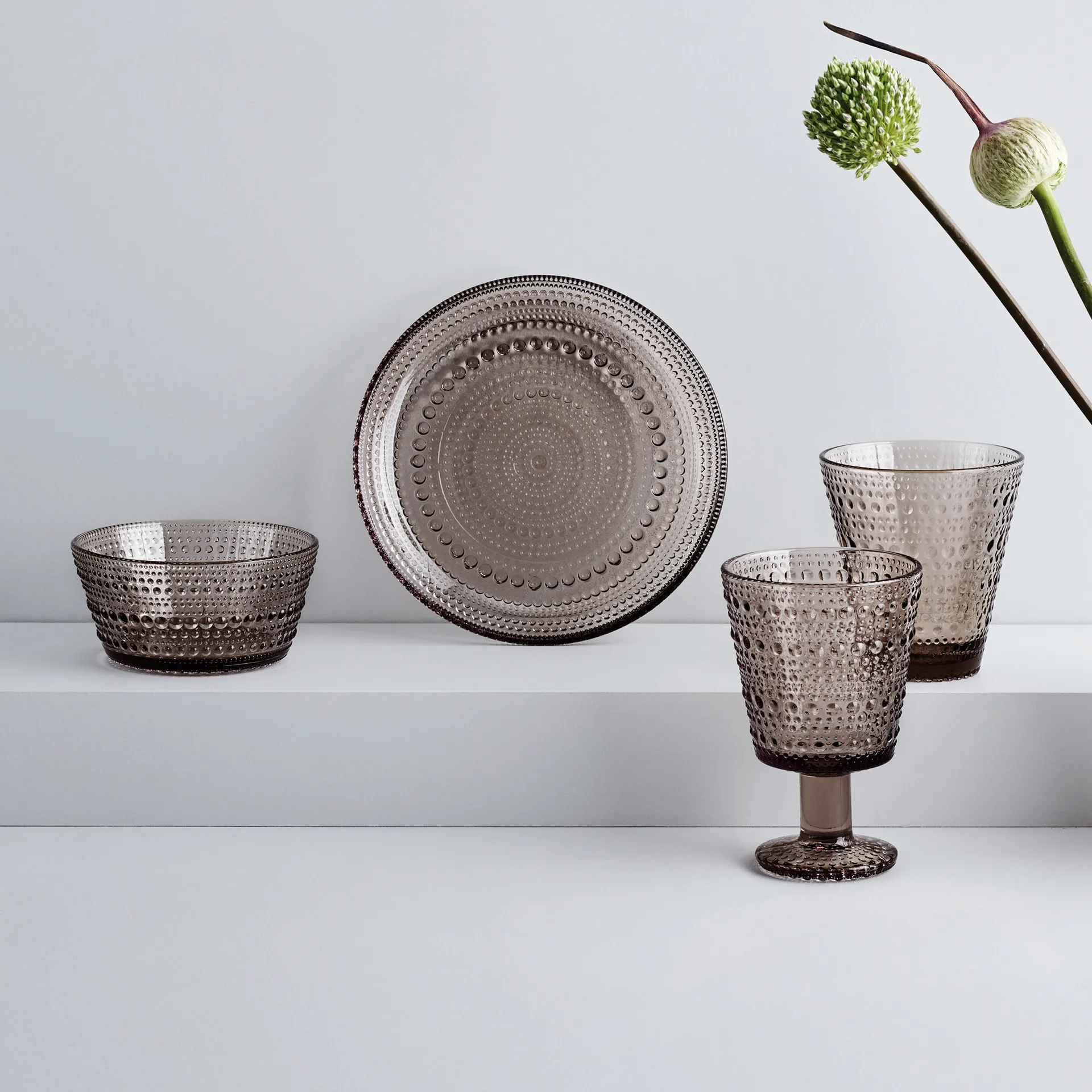 Kastehelmi small plate Ø17 cm, linen Iittala