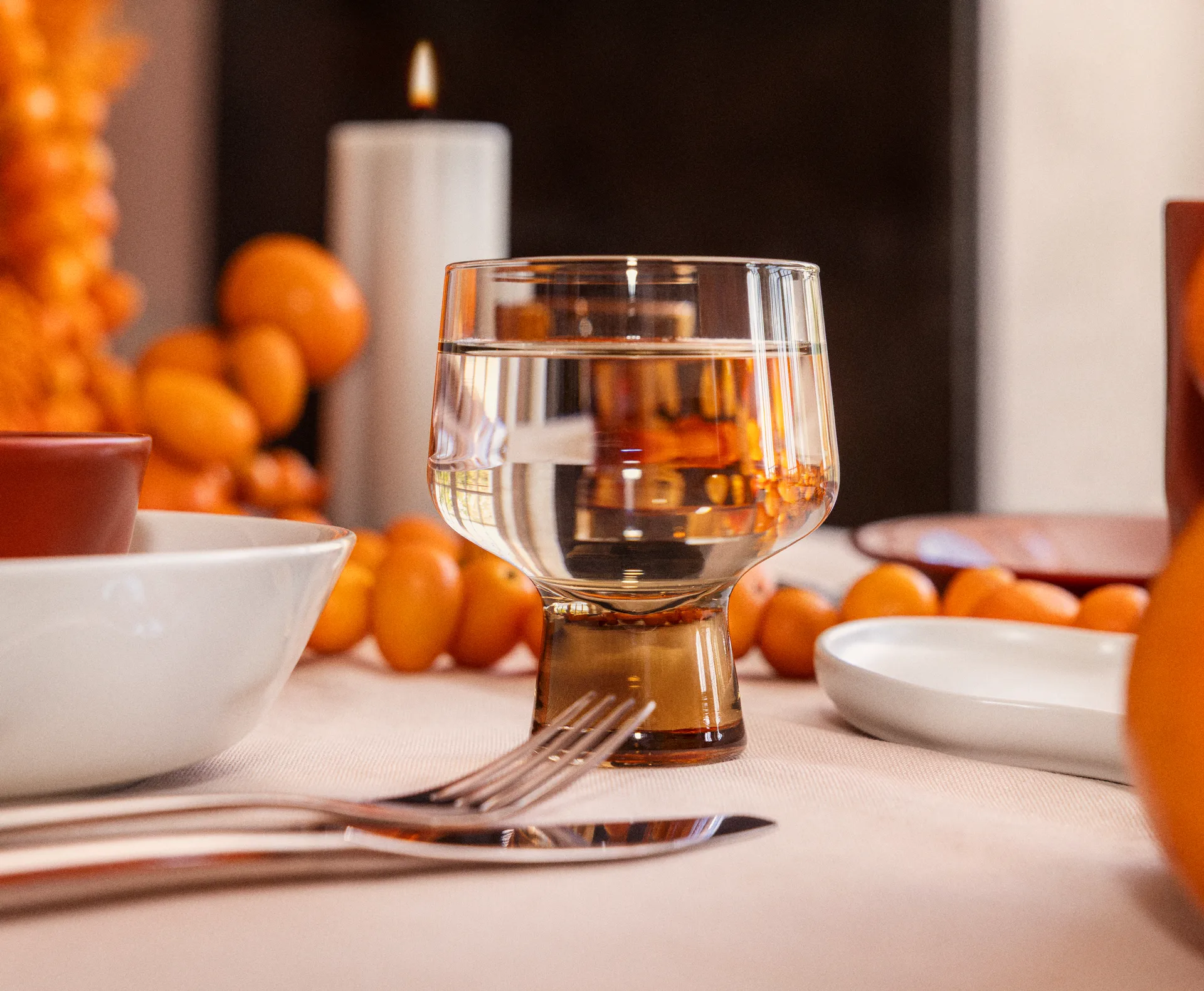 Solare glass on stem 29 cl 2-pack, Linen Iittala