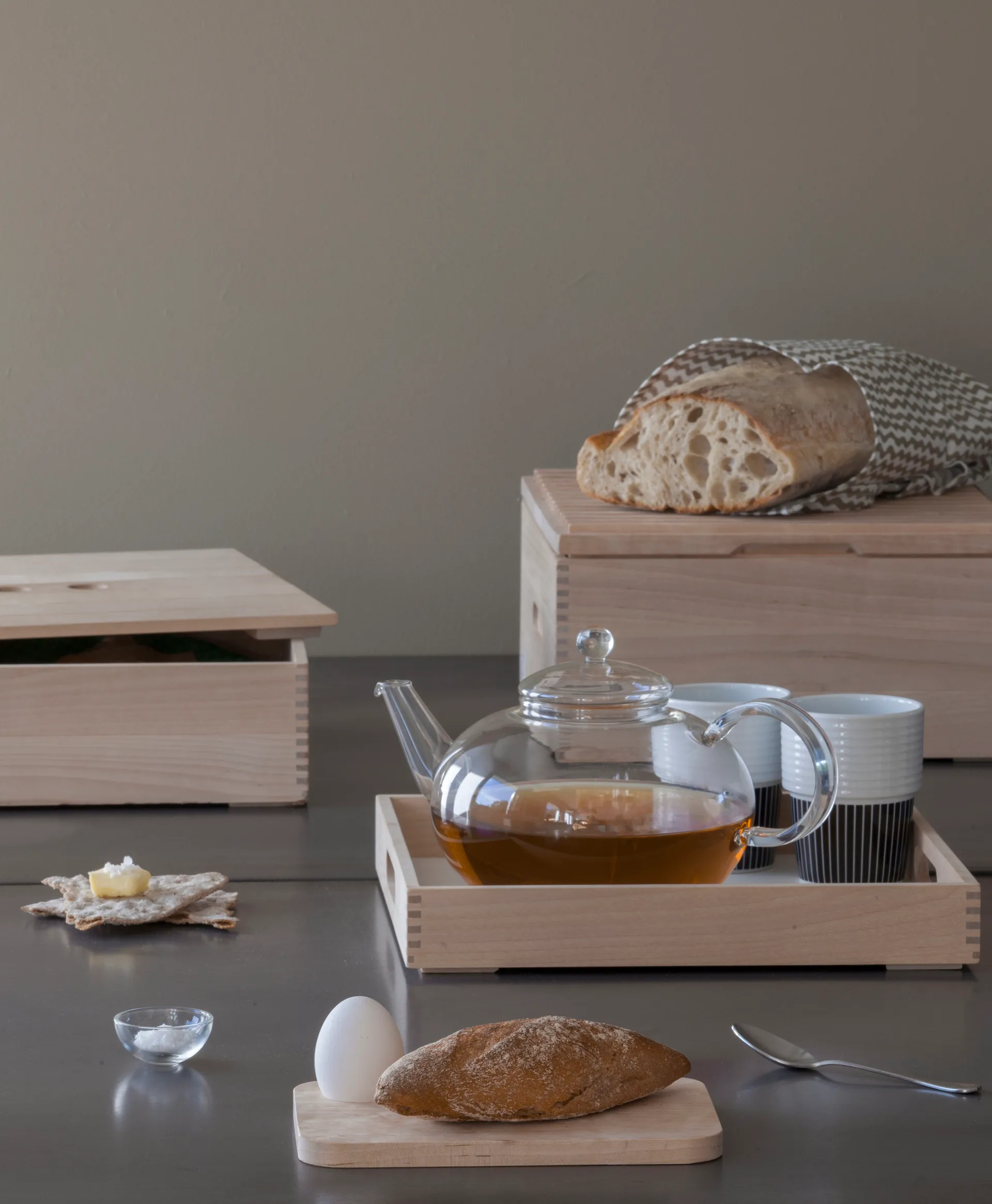 Iris Hantverk plate & egg cup, Birch Iris Hantverk