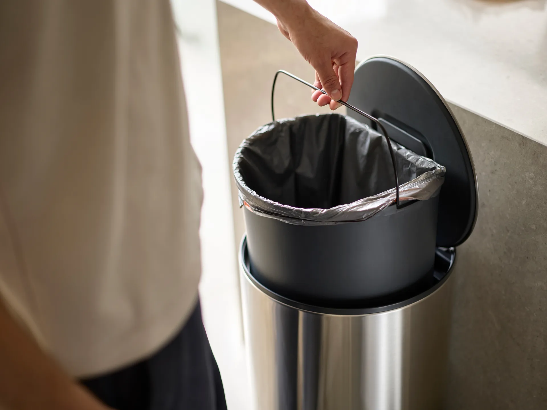 Joseph Joseph Arc pedal bin 30 L, Stainless steel Joseph Joseph
