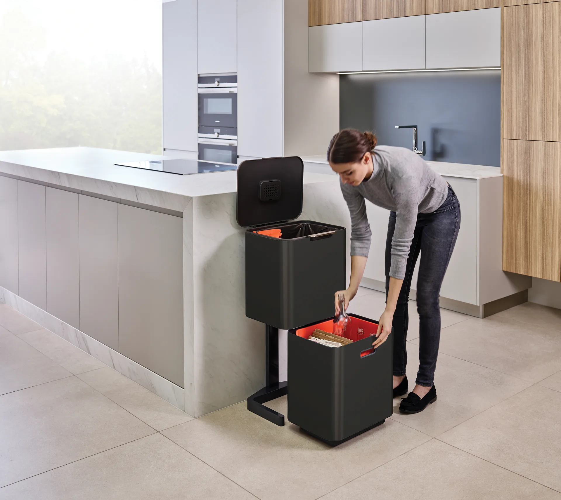 Joseph Joseph Totem Max trash bin 60 L, Carbon black Joseph Joseph