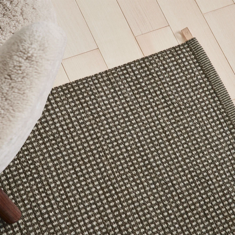 Dot Icon hallway runner, Silver green 883 90x250 cm Kasthall