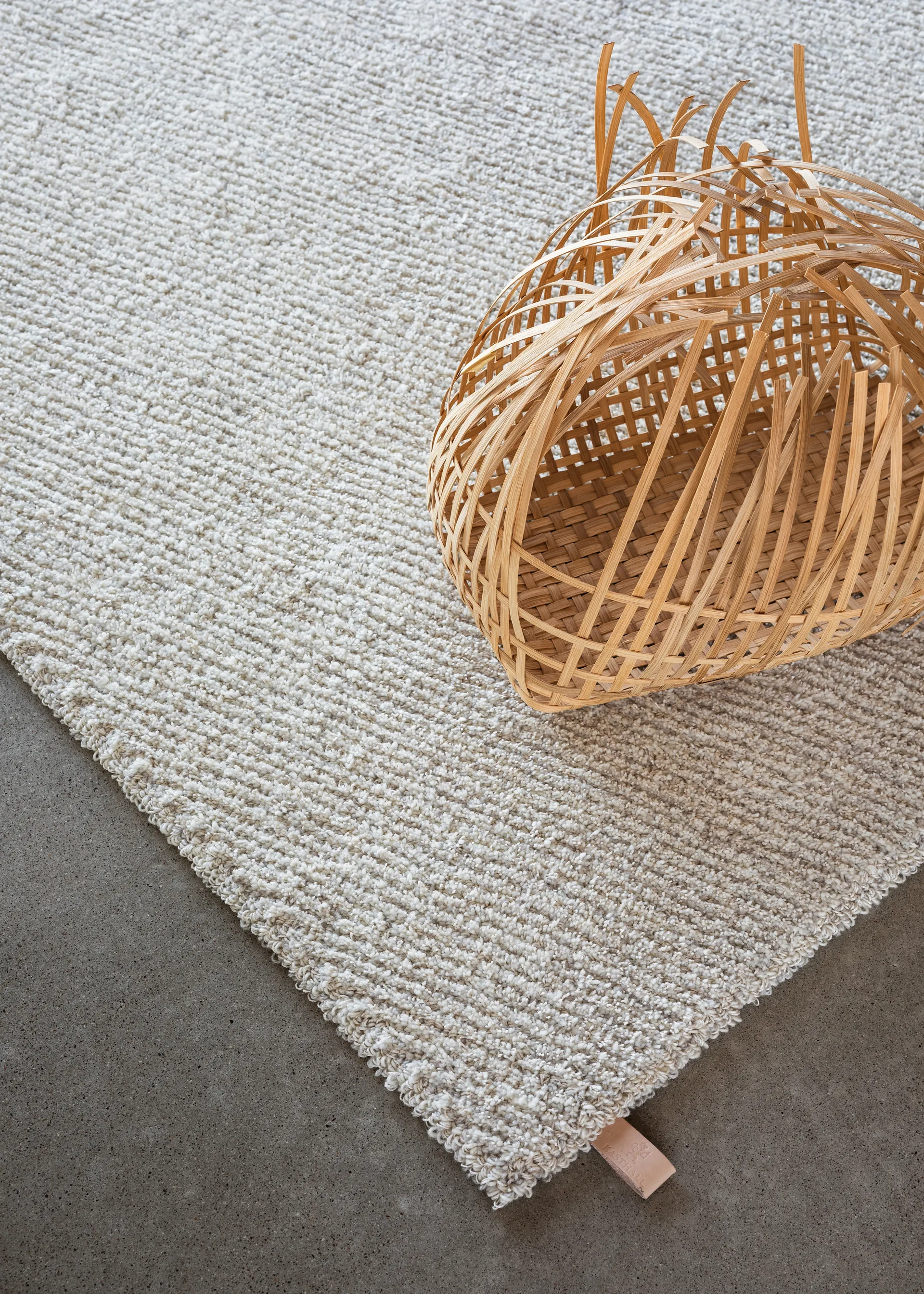Spire rug, 250x350 cm, Frost 880 Kasthall