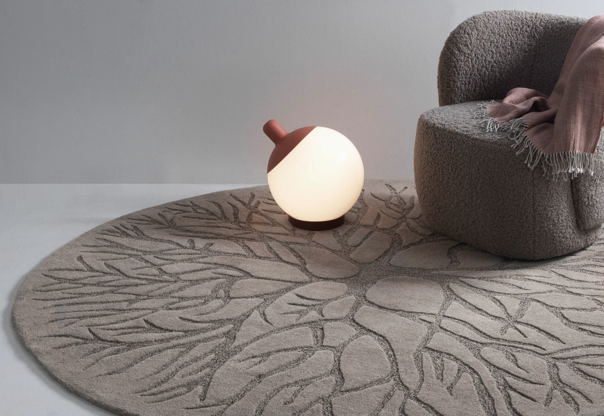 Birds nest hand woven rug Ø 220 cm, MD brown Kateha