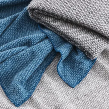 Domino wool blanket - Light grey, 130x180 cm - Klippan Yllefabrik