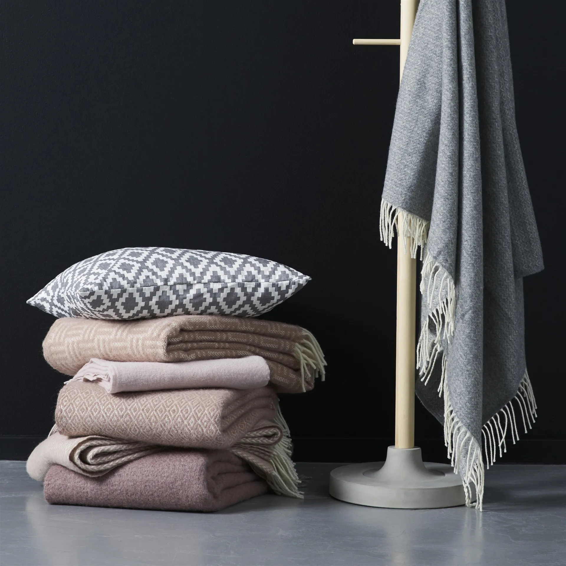 Pulse wool throw, nude Klippan Yllefabrik