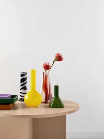 Lab Erlenmeyer vase 30.5 cm - Red-white-pink - Kosta Boda