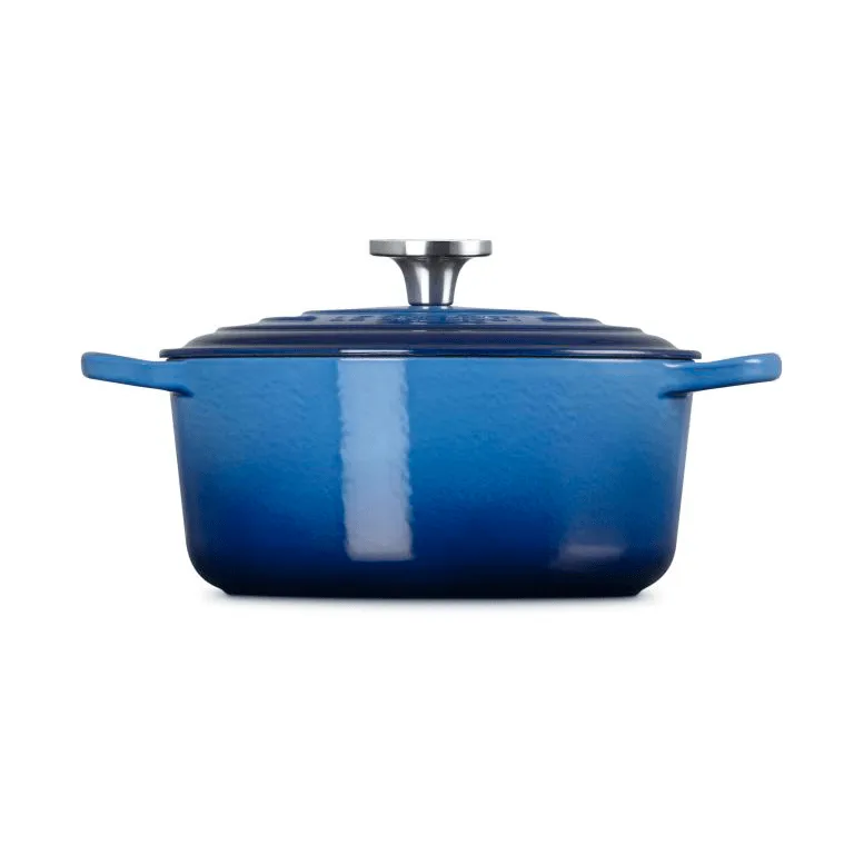 Le Creuset Signature cast iron round casserole, Azure, 4.2 l Le Creuset
