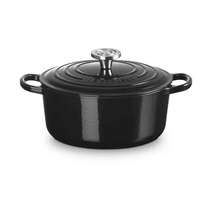 Le Creuset Signature cast iron round casserole - Black, 4.2 l - Le Creuset