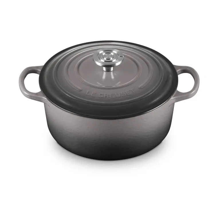 Le Creuset Signature cast iron round casserole, Flint, 4.2 l Le Creuset