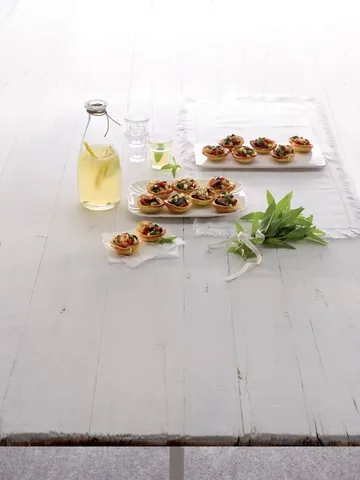 Lékué tartlet mold silicone 15 pcs - Black - Lékué