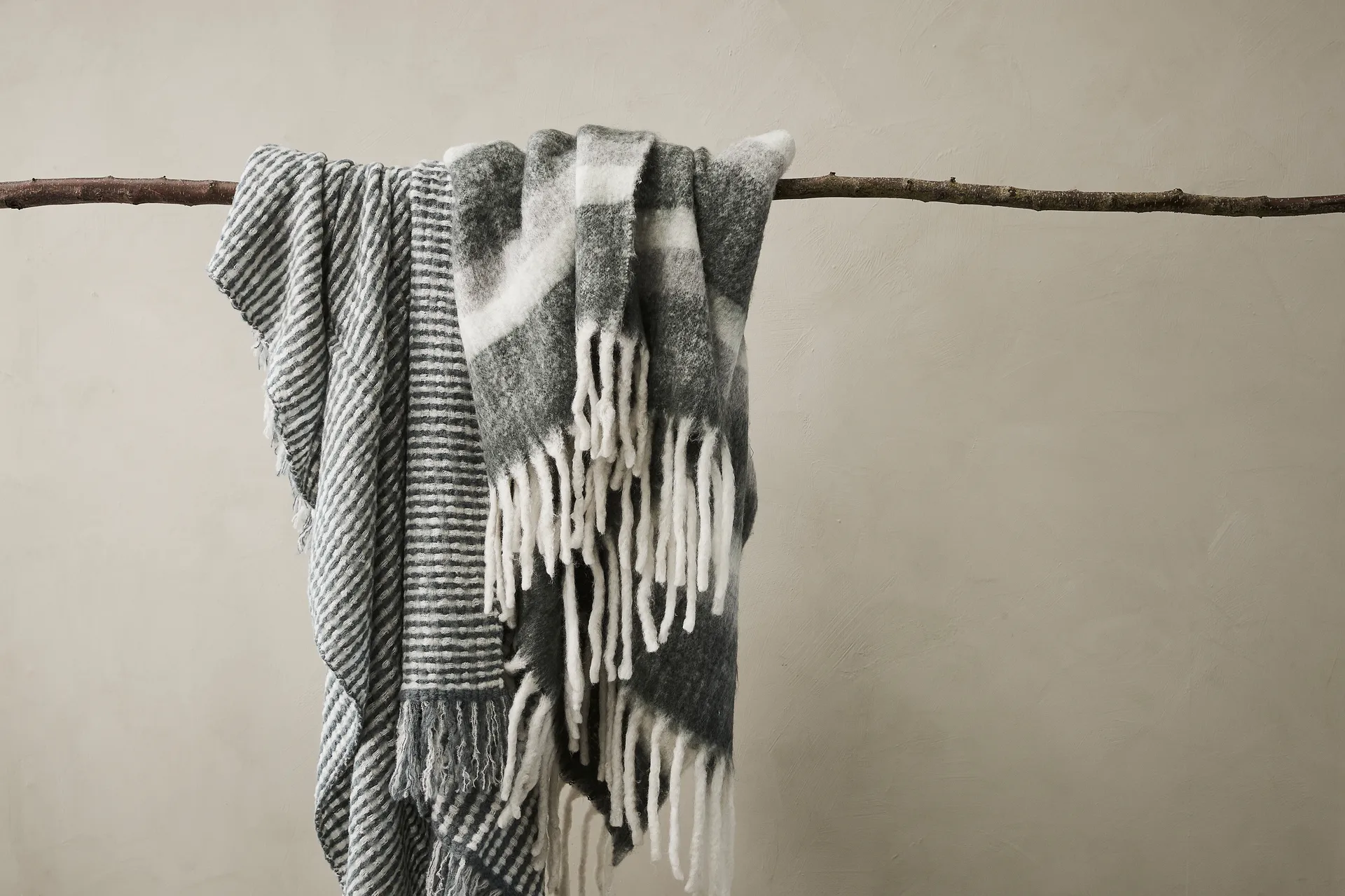 Friola throw 170x130 cm, Grey-off white Lene Bjerre