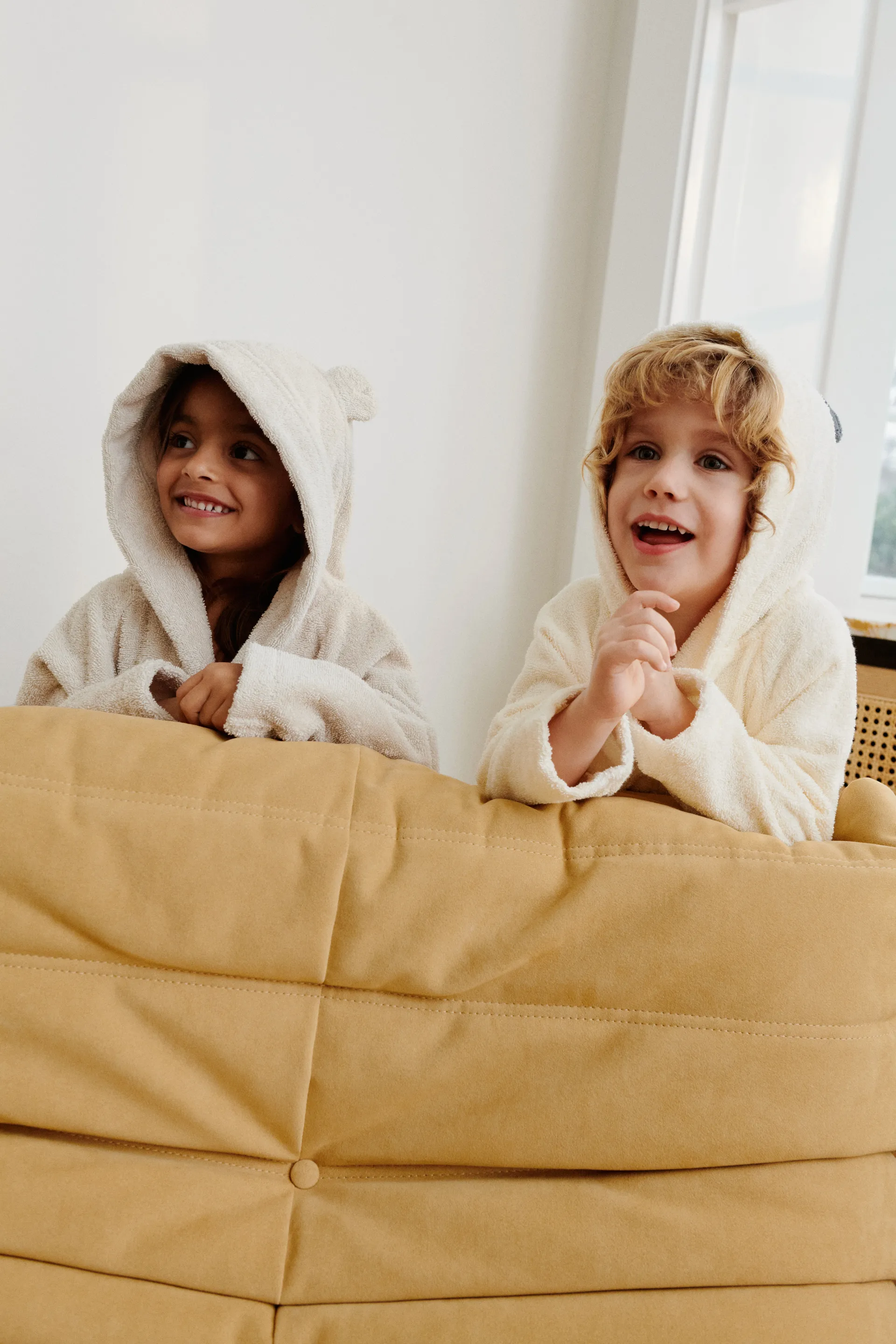 Lily bathrobe, Polarbear sandy, 1-2 years Liewood