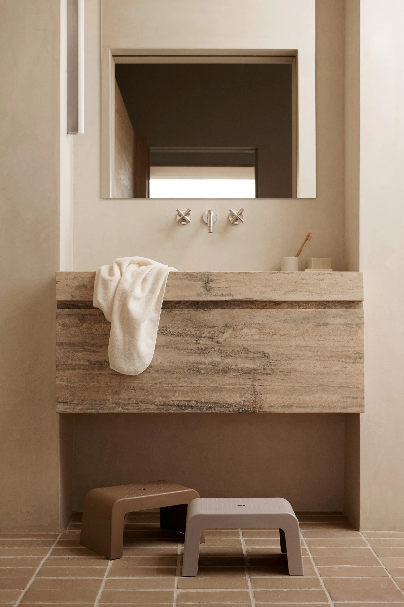 Ulla stool, Oat Liewood