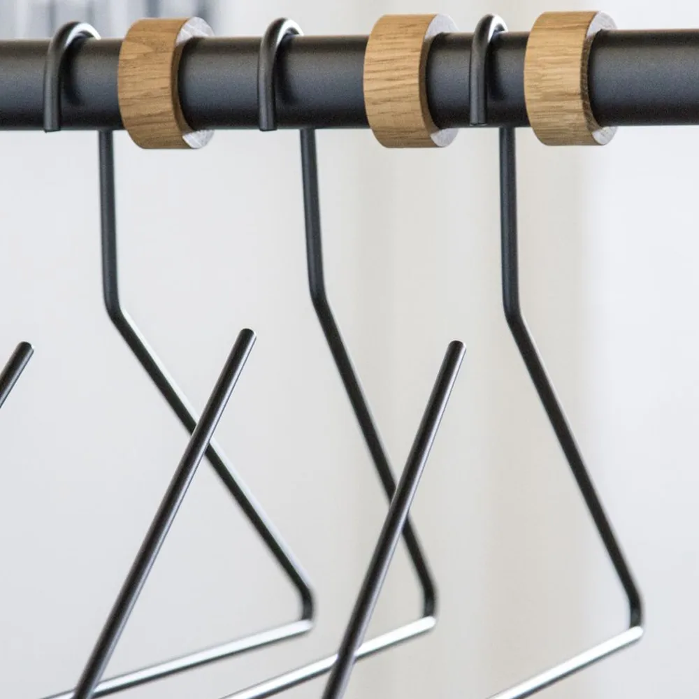 Slim hanger, Black LIND DNA