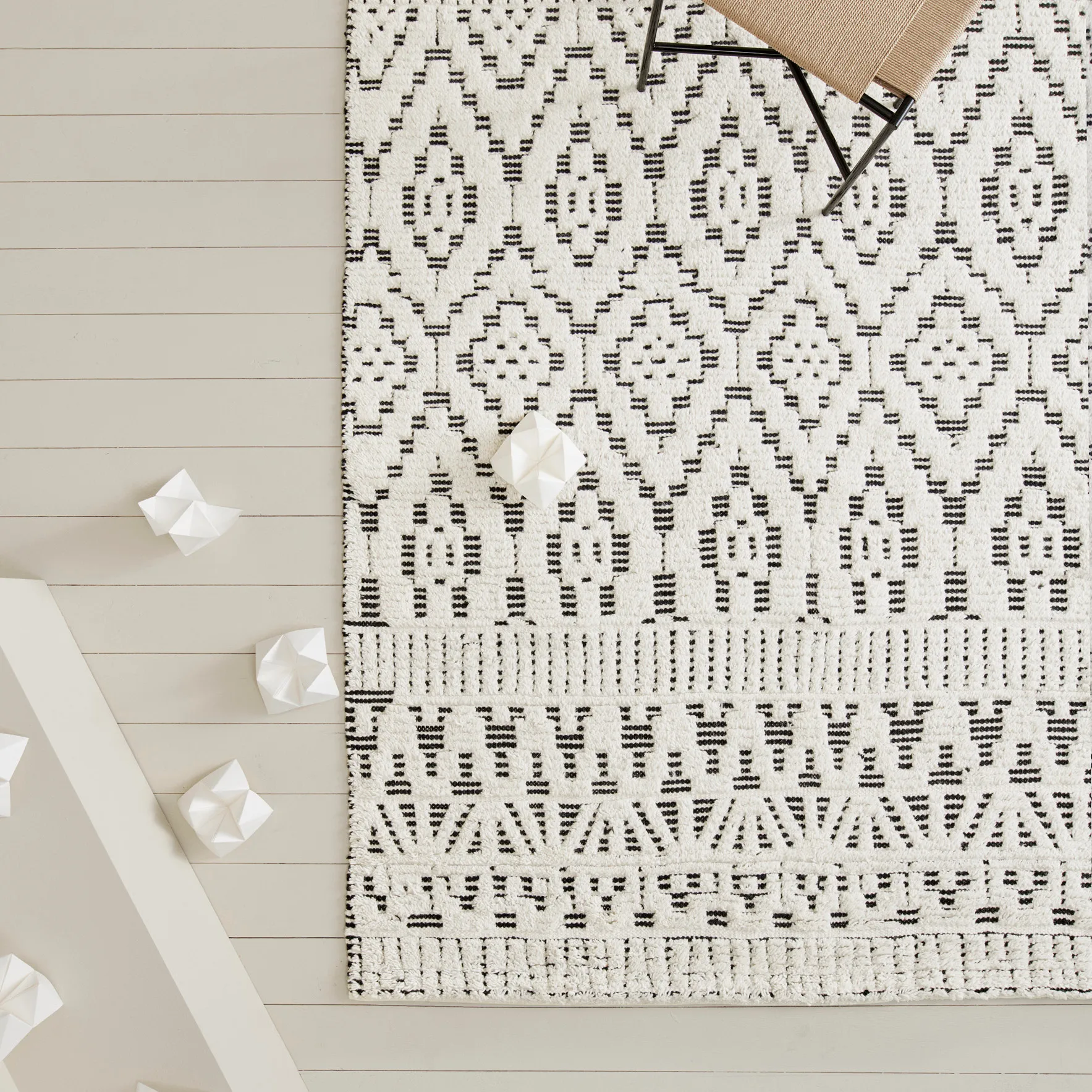Zelbio wool carpet 140x200 cm, White-black Linie Design