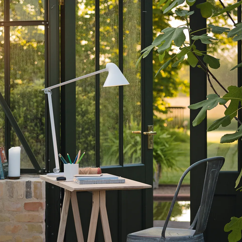NJP desk lamp, White, clip, 2700k Louis Poulsen