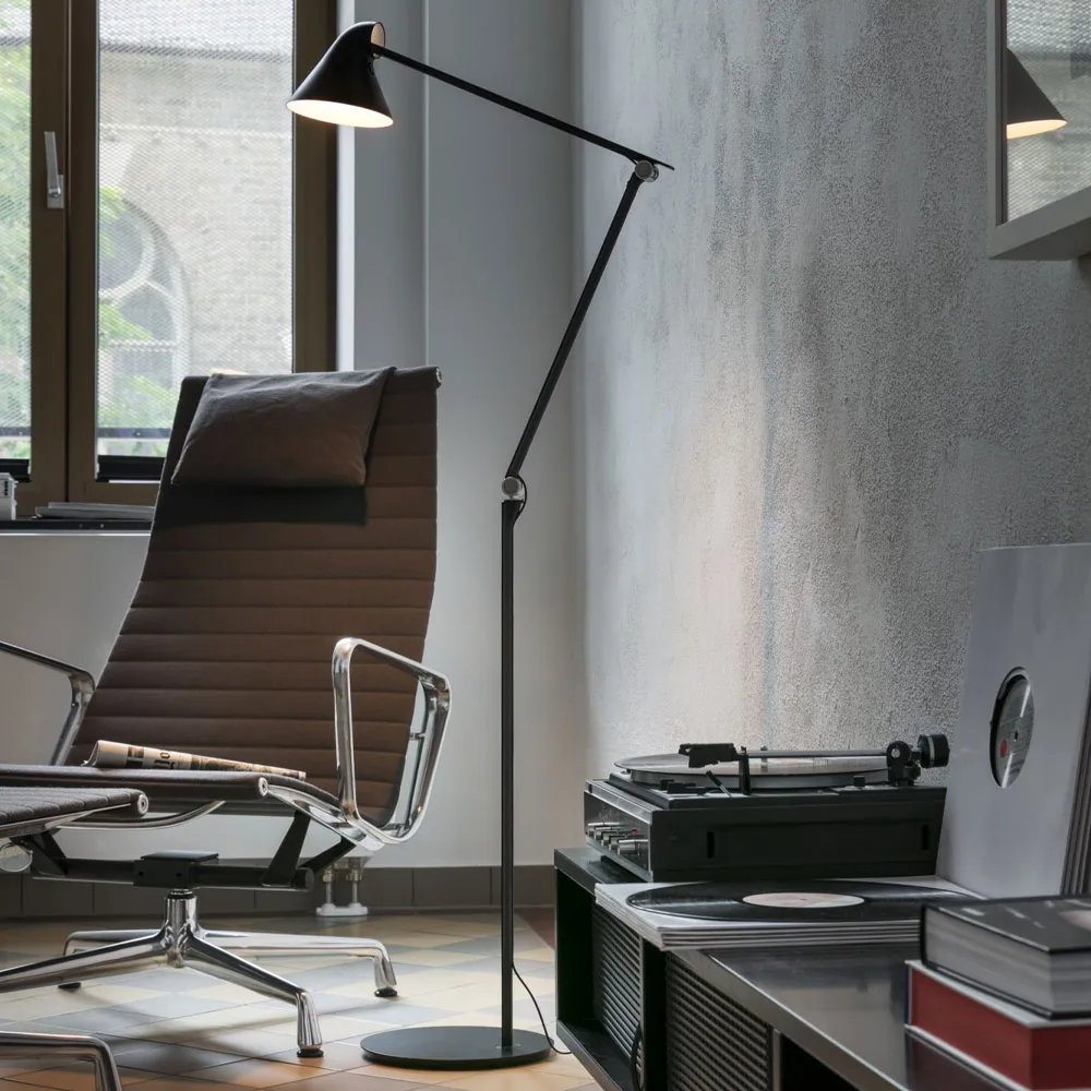 NJP floor lamp, White, LED, 3000k Louis Poulsen