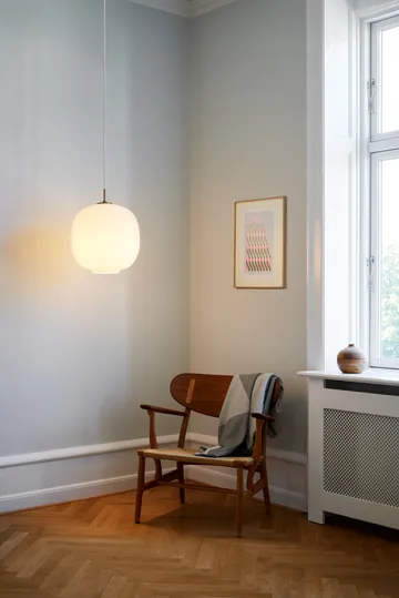 VL45 Radiohus pendant lamp Ø25 cm - Brass-white opal glass - Louis Poulsen