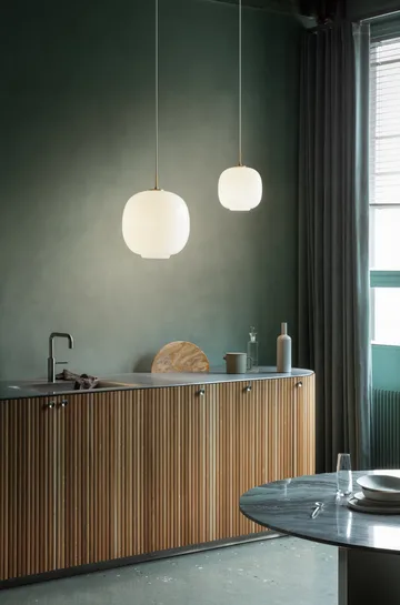 VL45 Radiohus pendant lamp Ø25 cm - Brass-white opal glass - Louis Poulsen