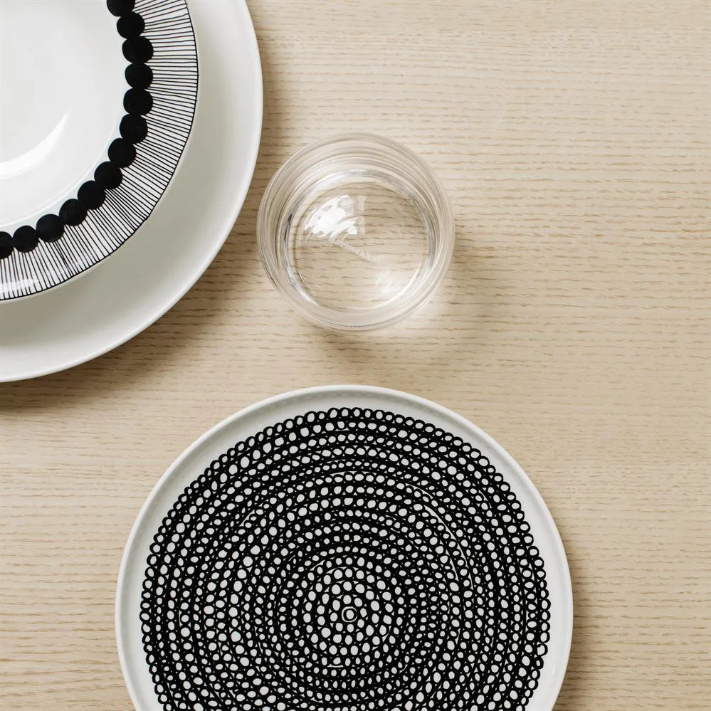 Räsymatto plate 20 cm 6-pack black small dots Marimekko