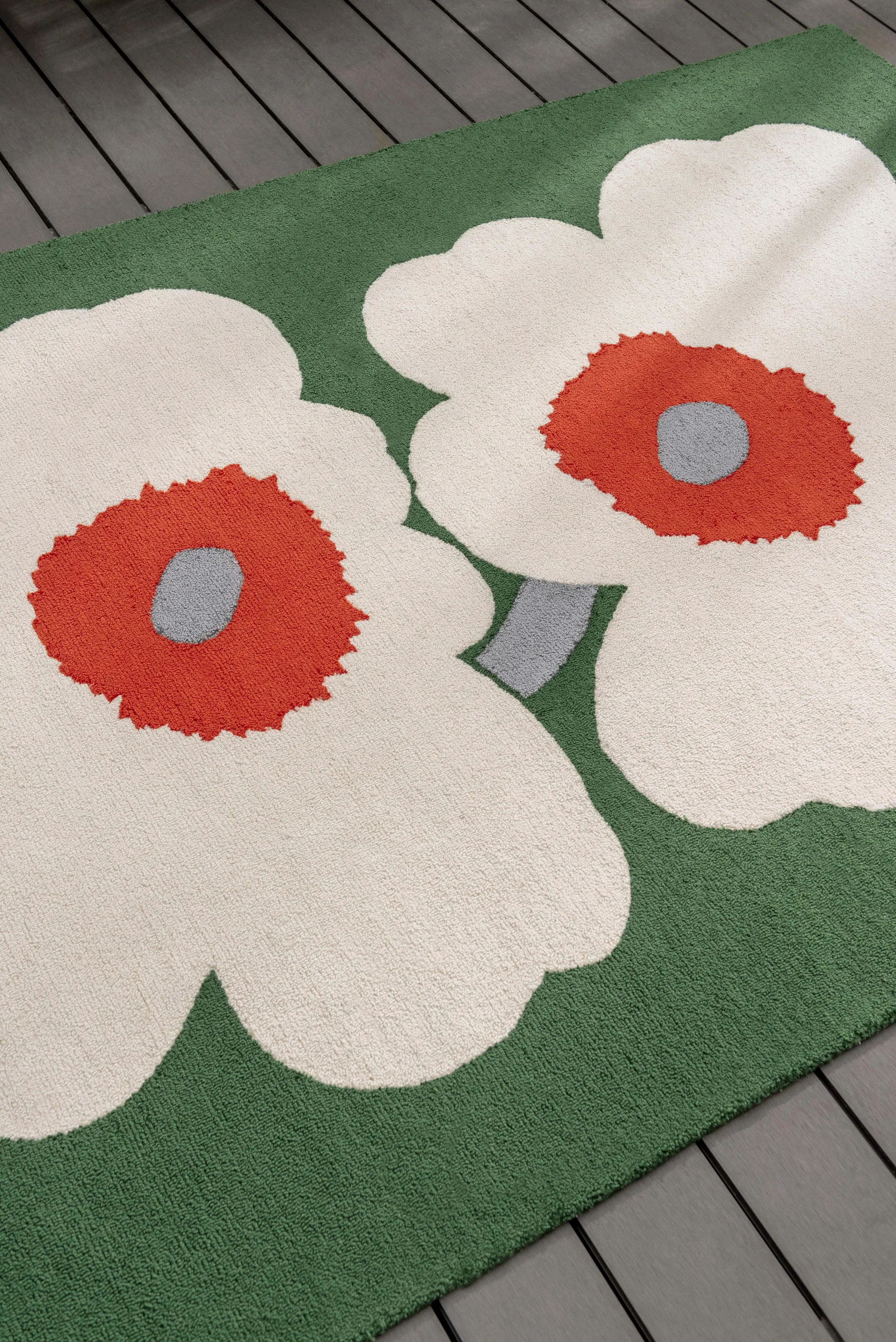 Unikko 60th Anniversary tufted plastic rug, 160x230 cm Marimekko