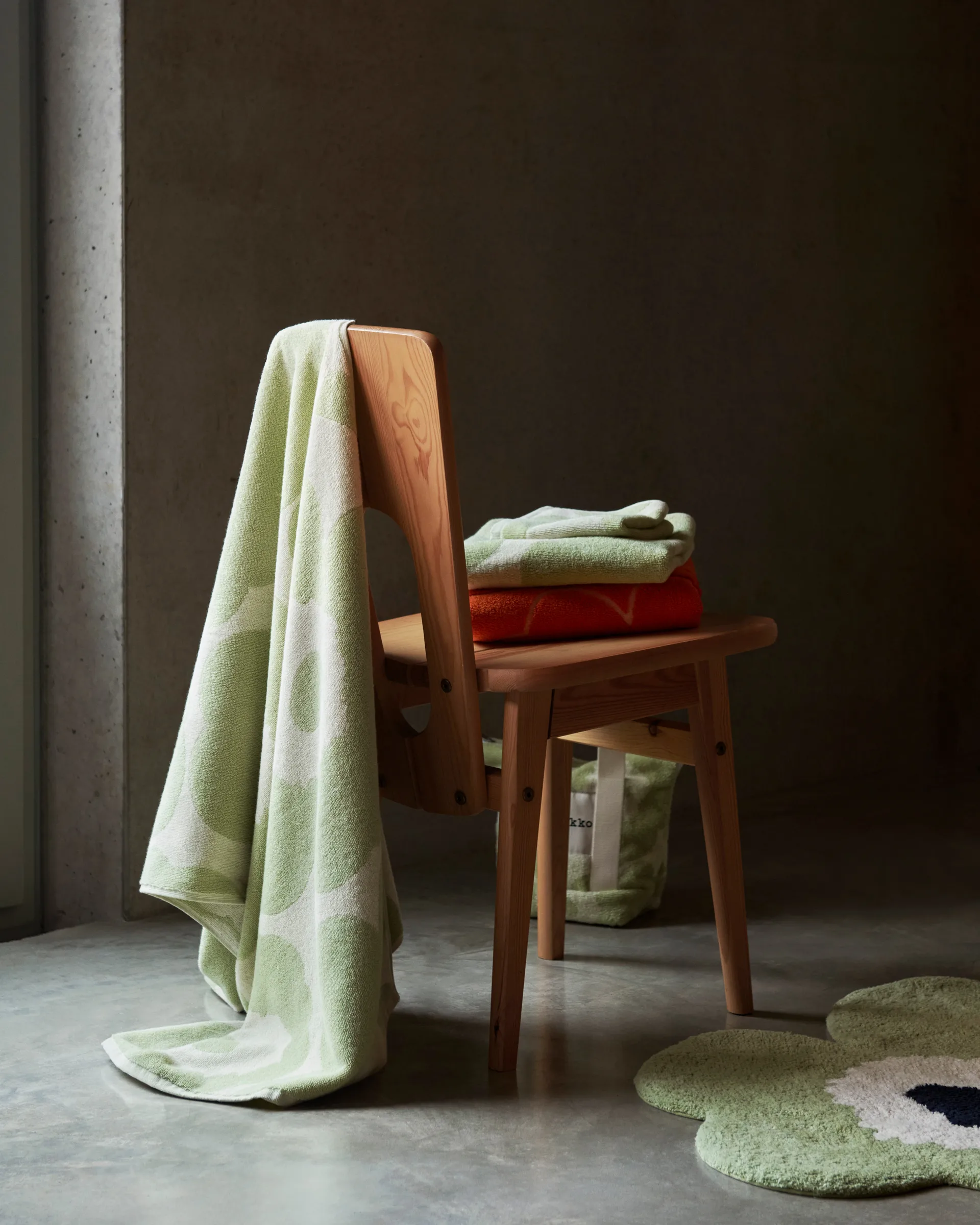 Unikko bath mat 73x74 cm, Sage-off white Marimekko