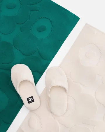 Unikko bath mat - Off white - Marimekko