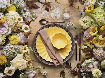 Lace plate 32 cm - Plum - Mateus