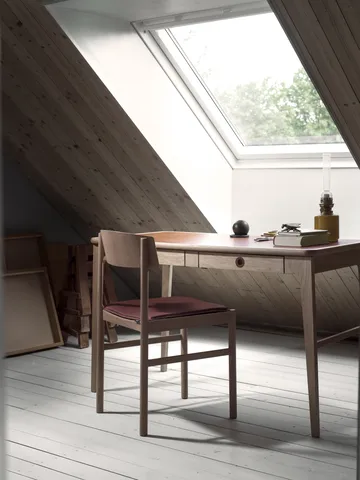 Höllviken desk - oak white pigmented - Mavis