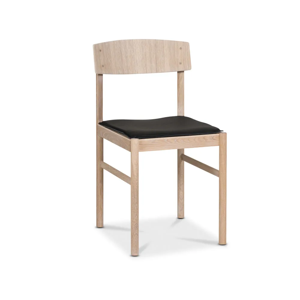 Red chair seat, leather black Mavis