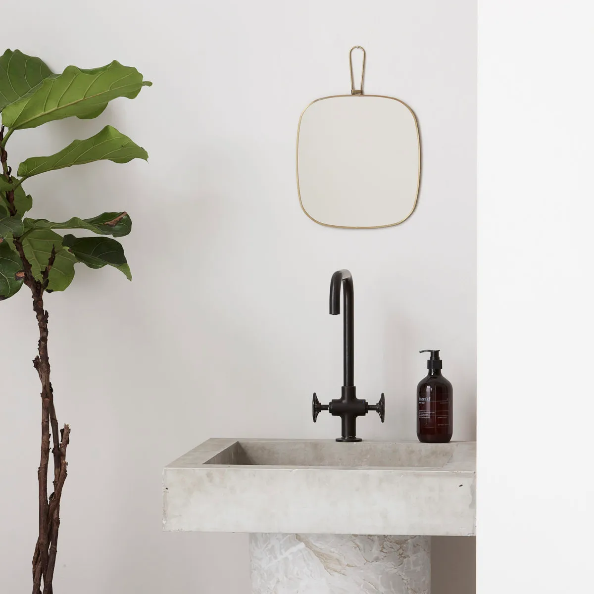 Meraki mirror 26x28 cm, brass Meraki