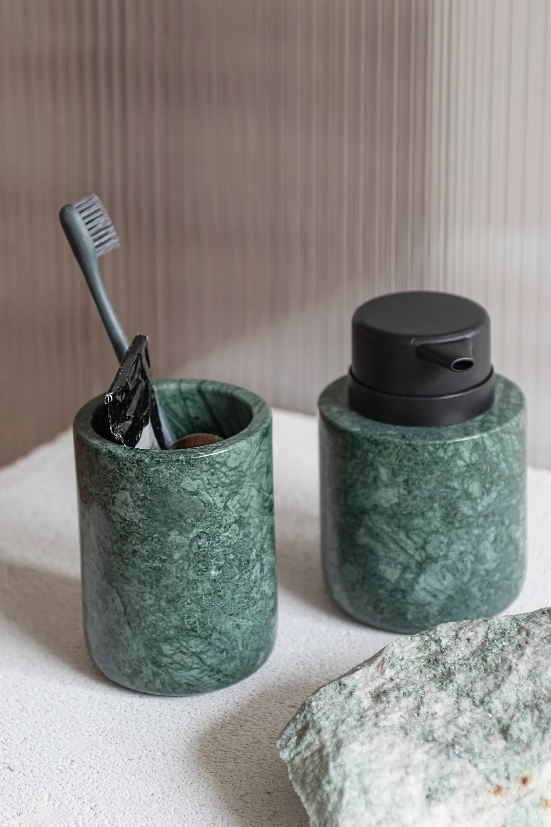 Marble toothbrush holder 10 cm, Dark forest Mette Ditmer
