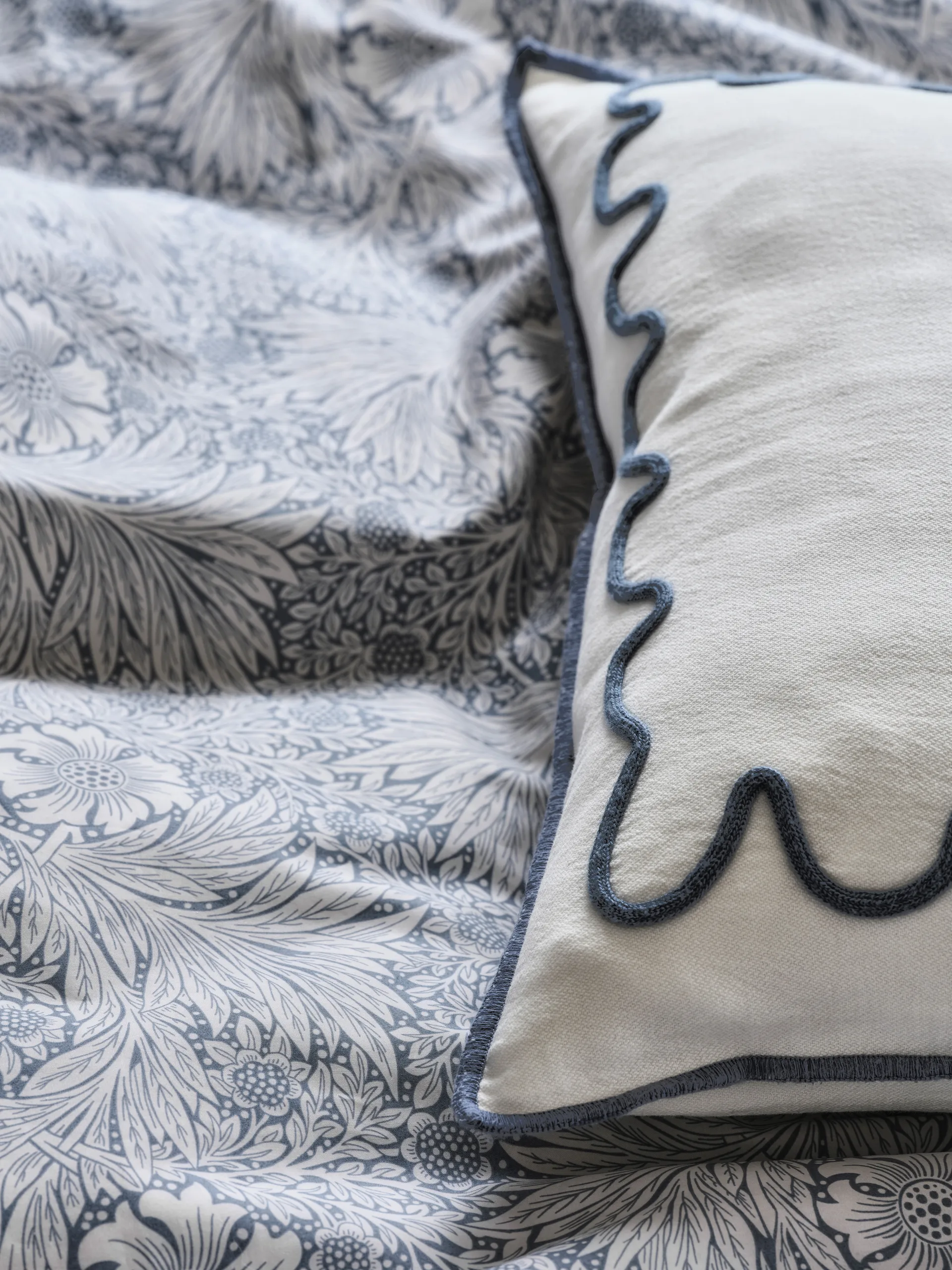 Morris & Co. Marigold Pillowcase, Blue, 50x60 cm Mille Notti