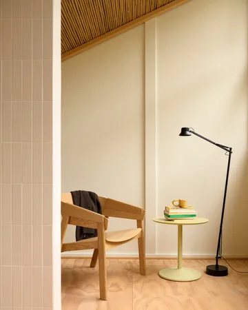 Dedicate floor lamp - Black, 112 cm - Muuto