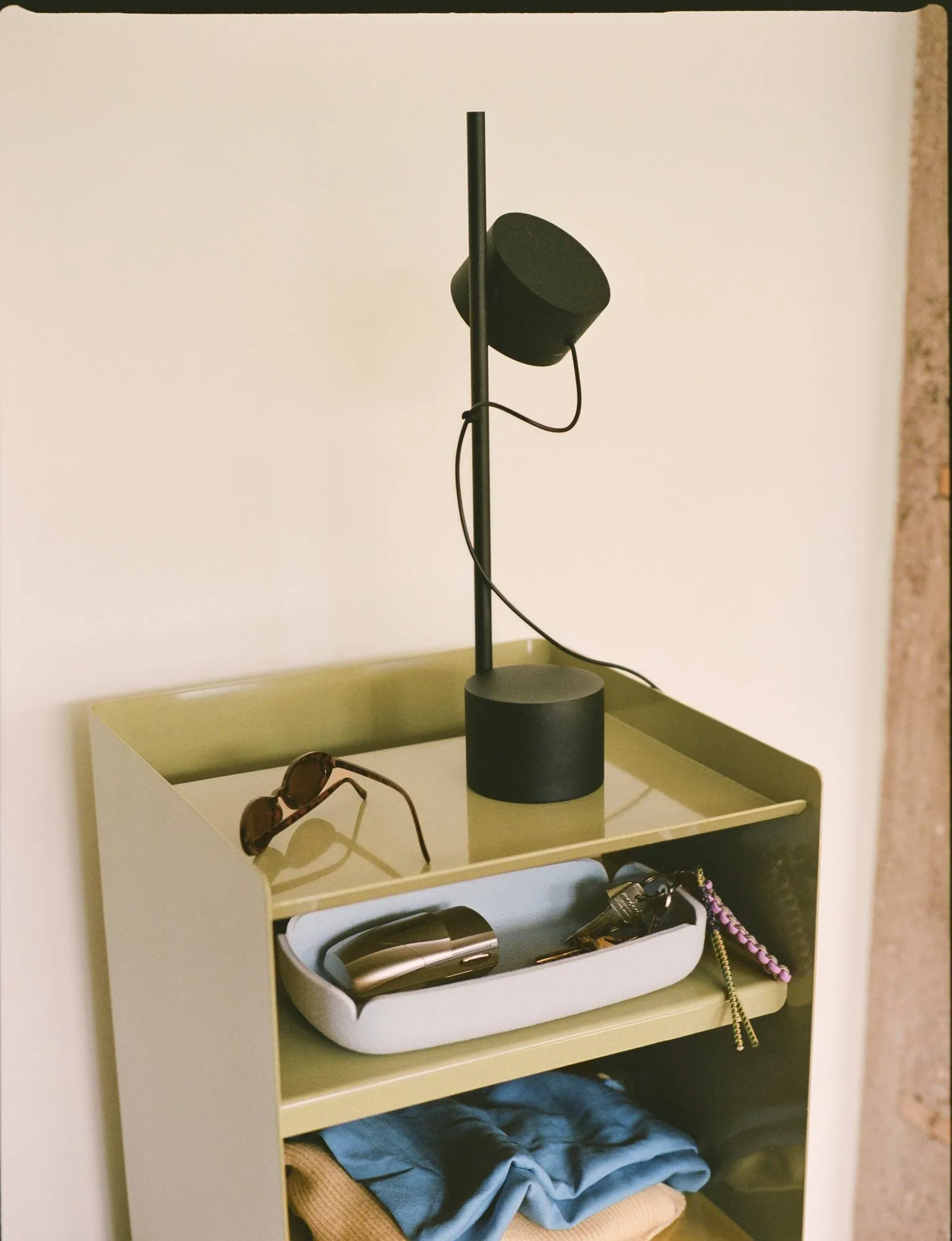 Folded Trolley open trolley, Dark beige green, 37.4x38.7x37.2 cm Muuto
