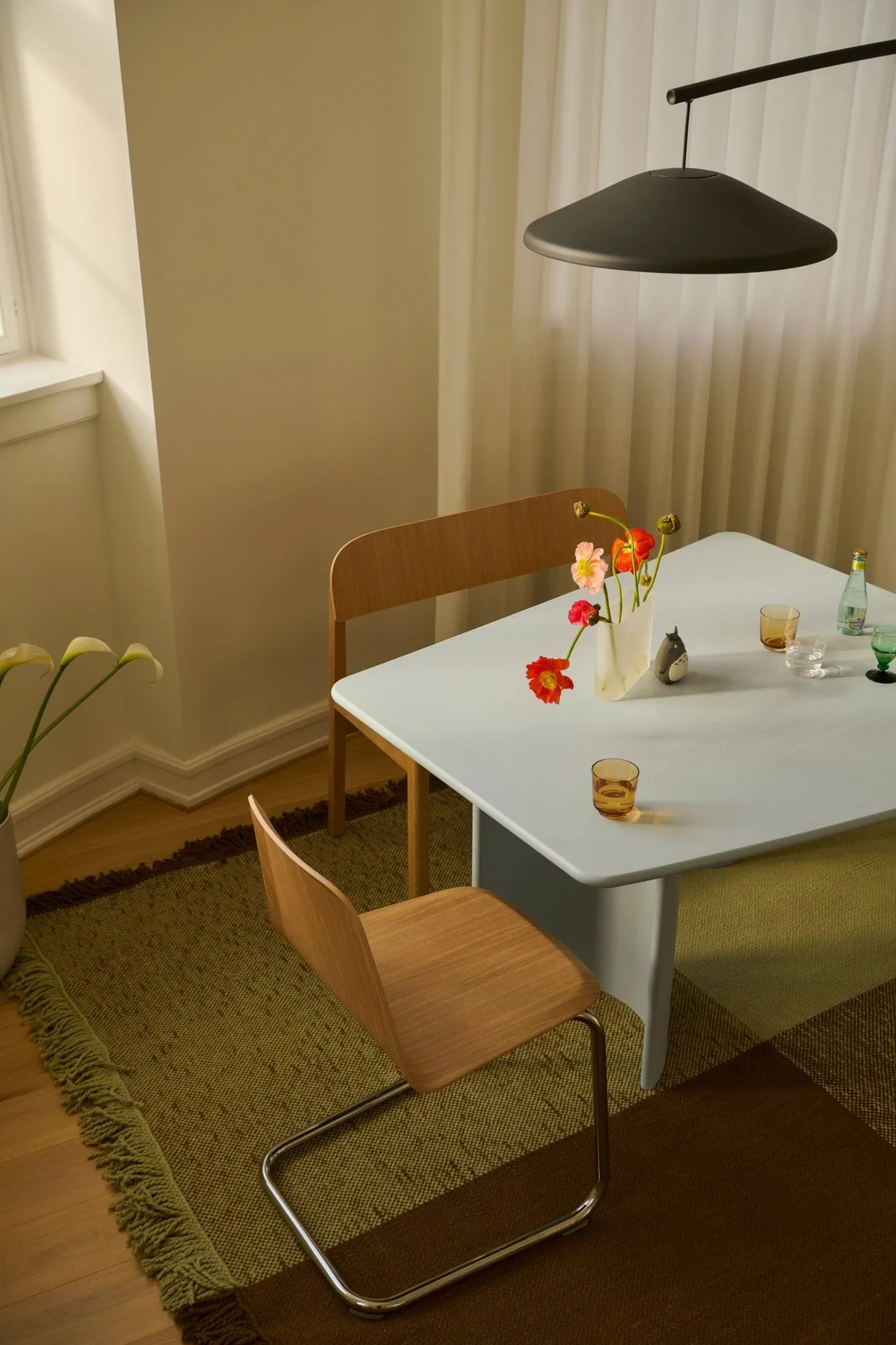 Re-norm dining table, Light blue, 130x120 cm Muuto