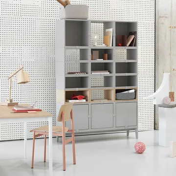 Stacked 2.0 shelving with back plate, small - light grey - Muuto