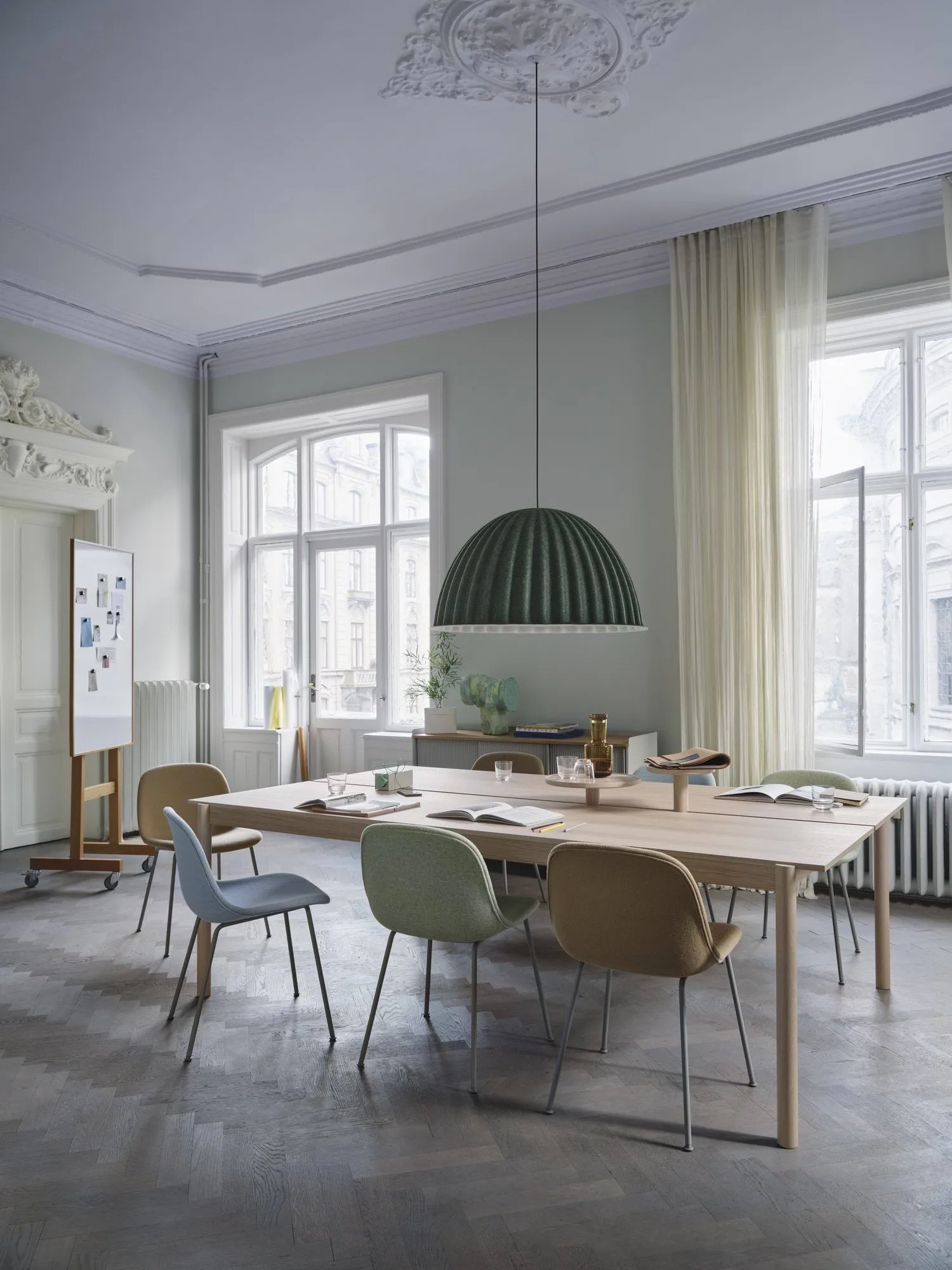 Under the Bell ceiling lamp Ø 82 cm, Blue grey Muuto